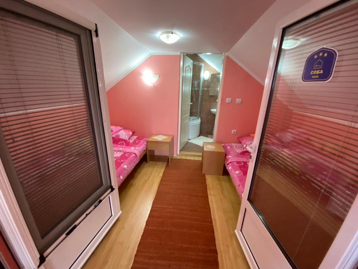 Sud ,,Antal I Olga,, Bed and Breakfast Skorenovac Esterno foto
