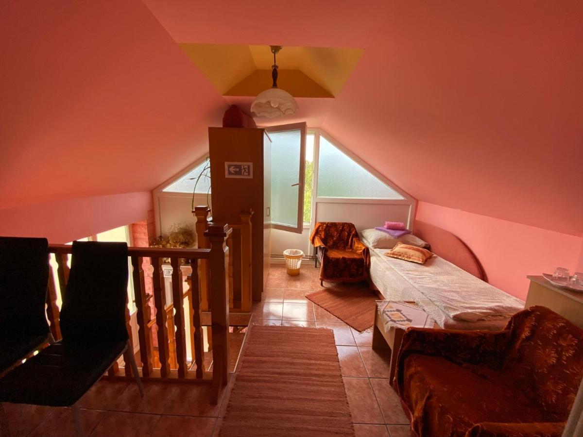 Sud ,,Antal I Olga,, Bed and Breakfast Skorenovac Esterno foto