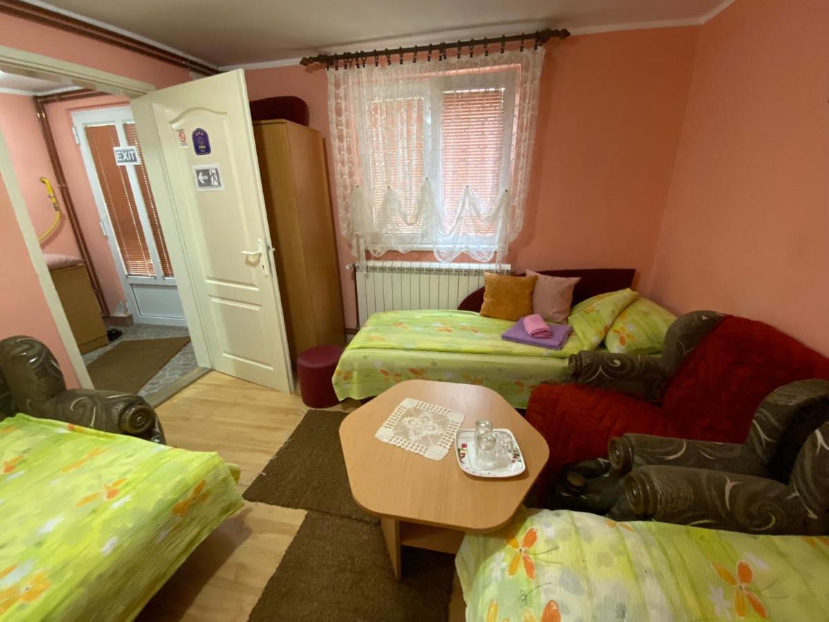 Sud ,,Antal I Olga,, Bed and Breakfast Skorenovac Esterno foto